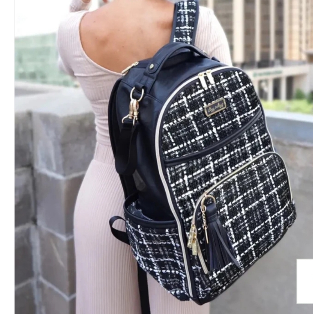 Itzy Ritzy Boss Plus Diaper Bag Kelly Black and White Women's Backpack
